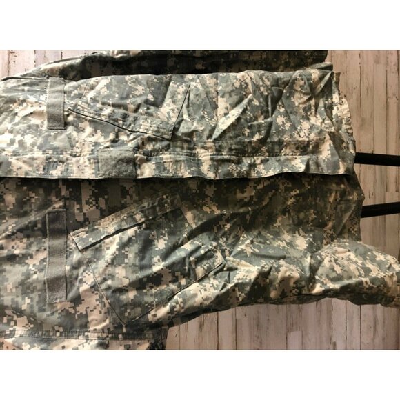 US Army Digital Multi Cam Combat Coat Medium/Regular Flame Resistant VG+ - Picture 4 of 6